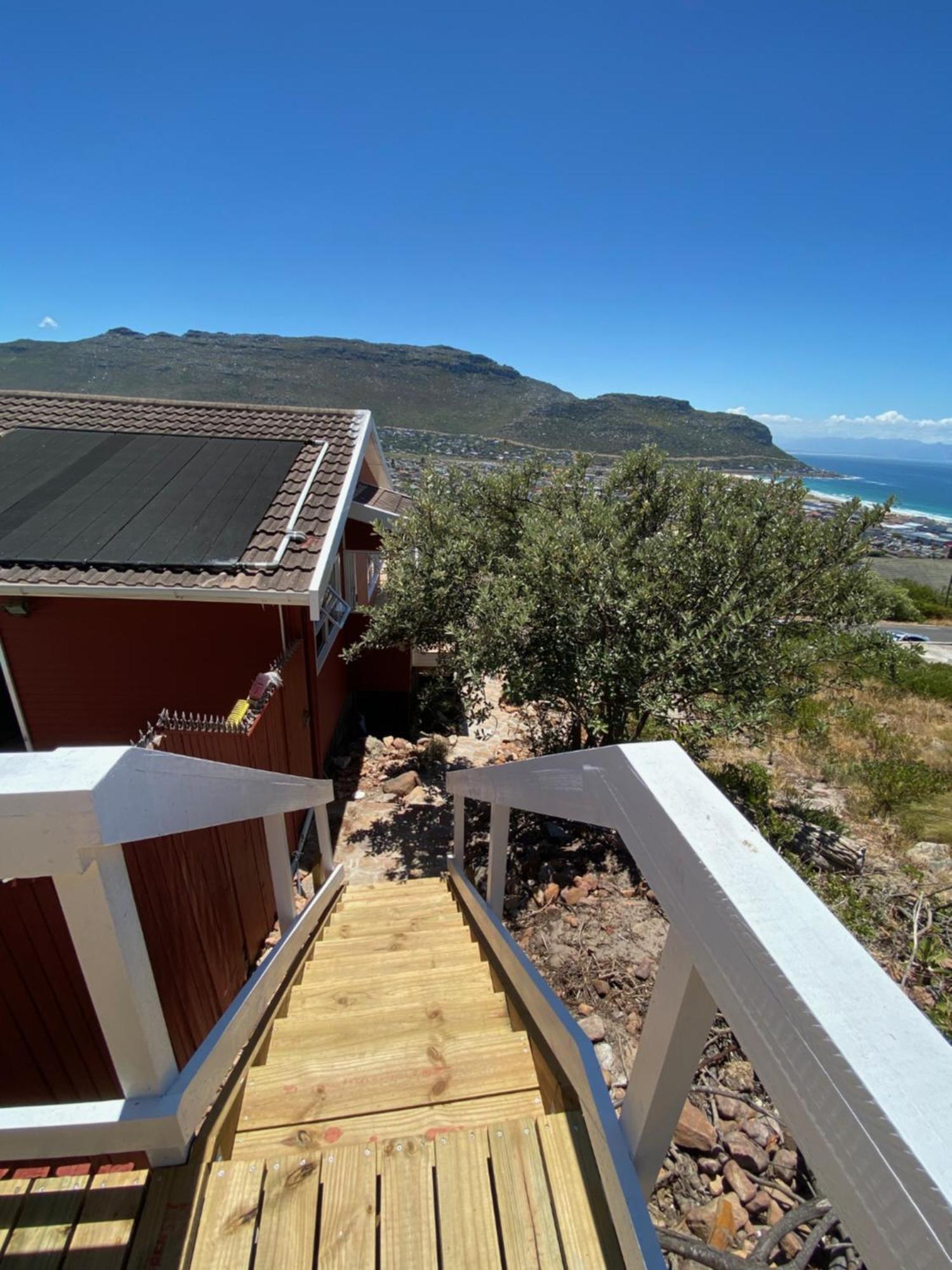 The Bird's Nest @ 2 Oceans Apartment Cape Town